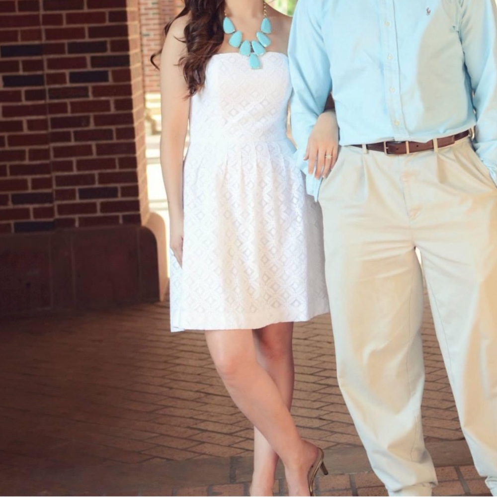 Lillly Pulitzer lace strapless dress size 2 perfect for a bride to be